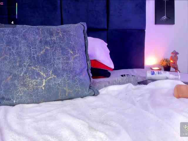 AprilJhonnes webcam