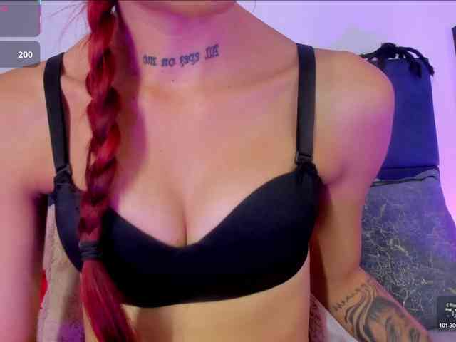 AprilJhonnes webcam