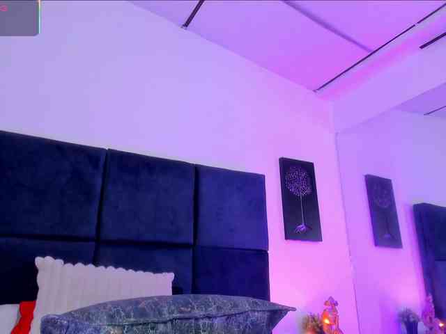 AprilJhonnes webcam