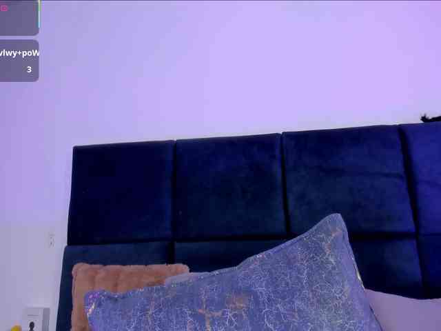 AprilJhonnes webcam