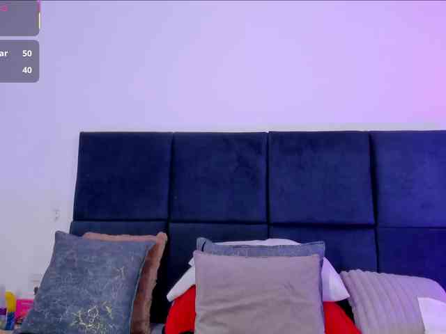AprilJhonnes webcam