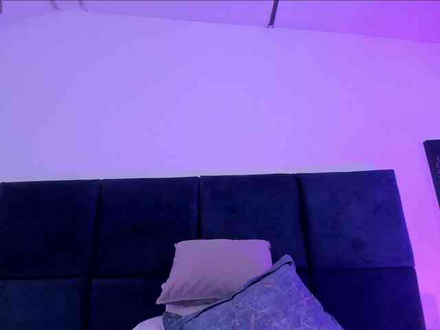 AprilJhonnes webcam