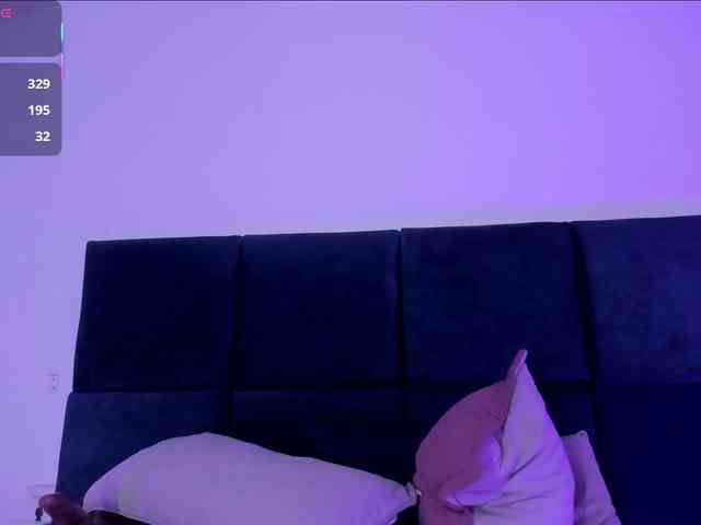 AprilJhonnes webcam