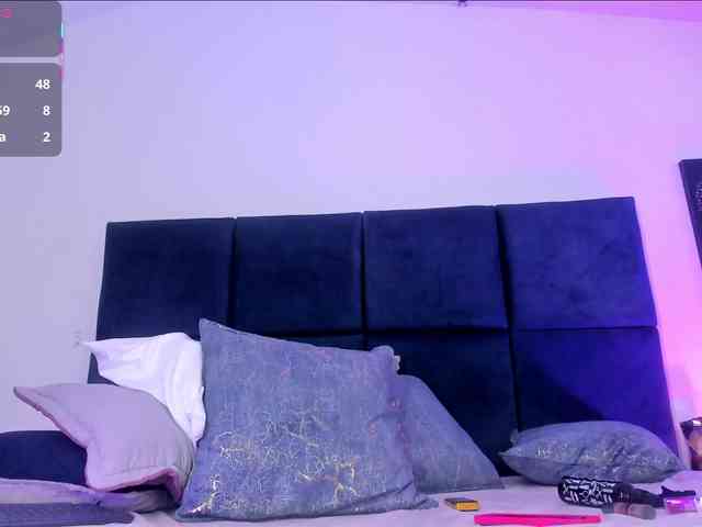 AprilJhonnes webcam