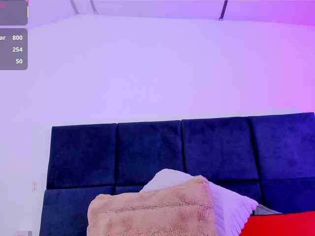 AprilJhonnes webcam