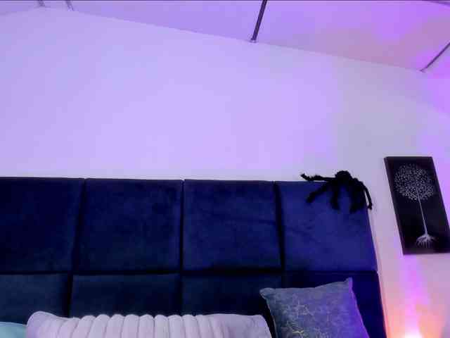 AprilJhonnes webcam