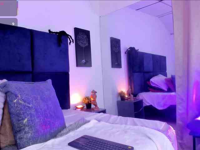 AprilJhonnes webcam