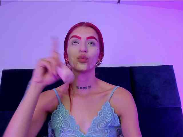 AprilJhonnes webcam