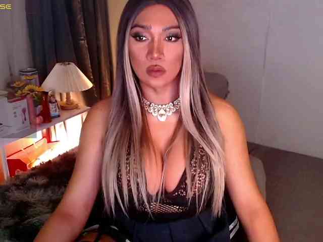 xcindyx Sex Cam Show