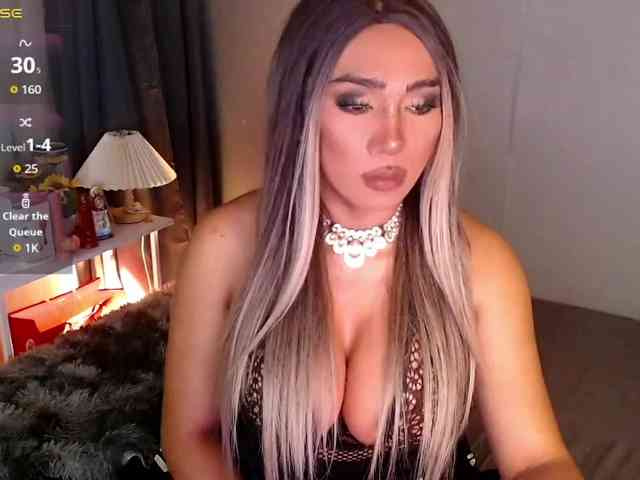 xcindyx Sex Cam Show
