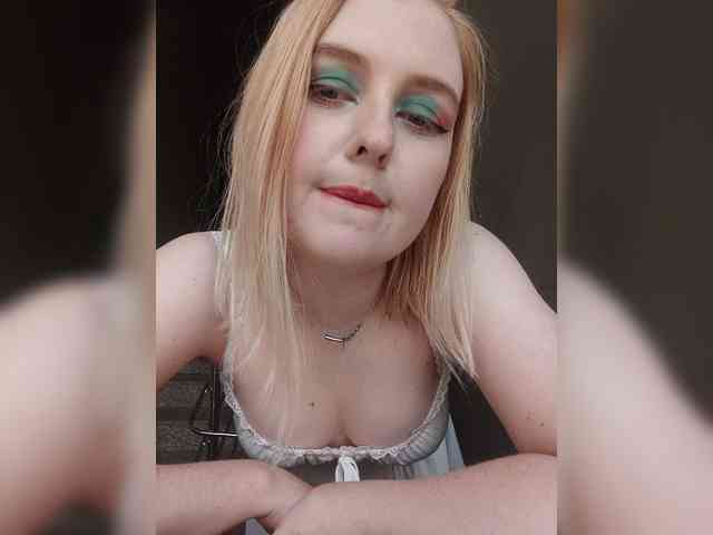 AliciaSvip webcam