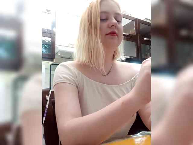 AliciaSvip webcam