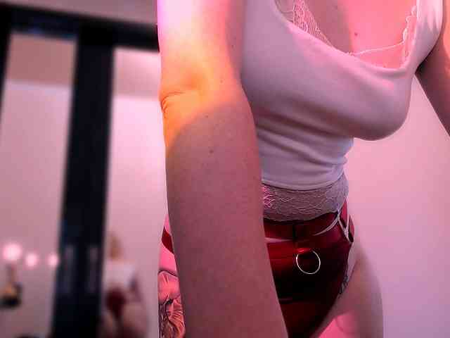 AliciaSvip webcam