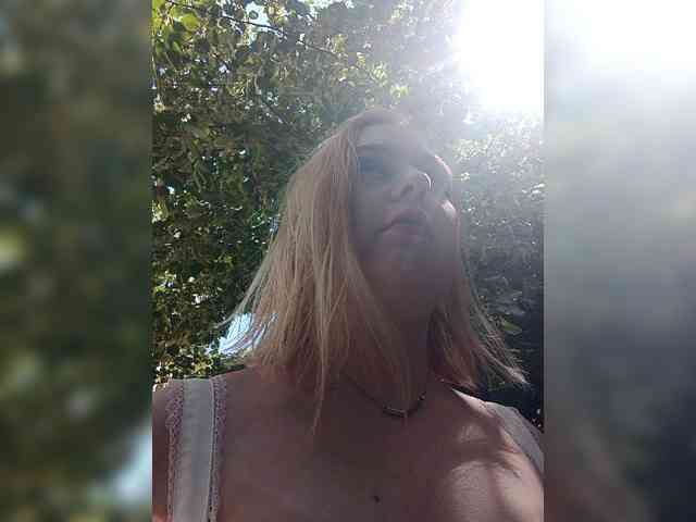 AliciaSvip webcam