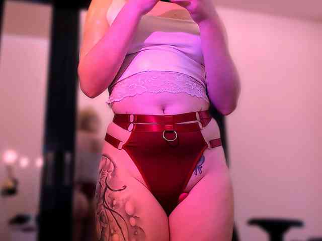 AliciaSvip webcam