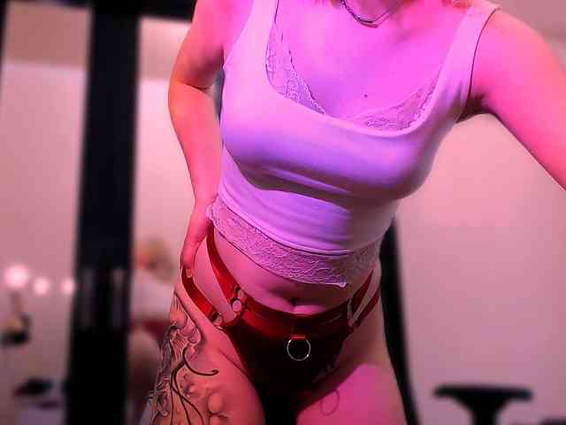 AliciaSvip webcam