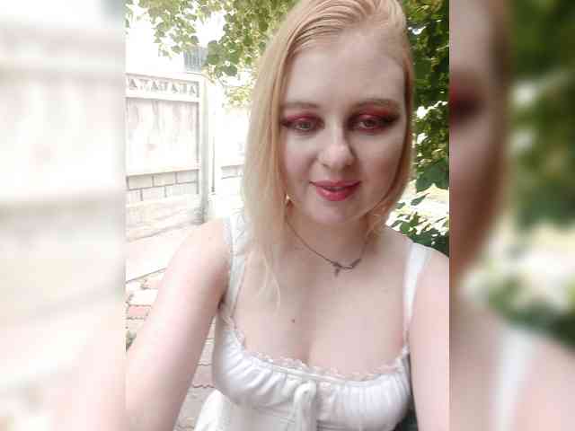 Модель: AliciaSvip