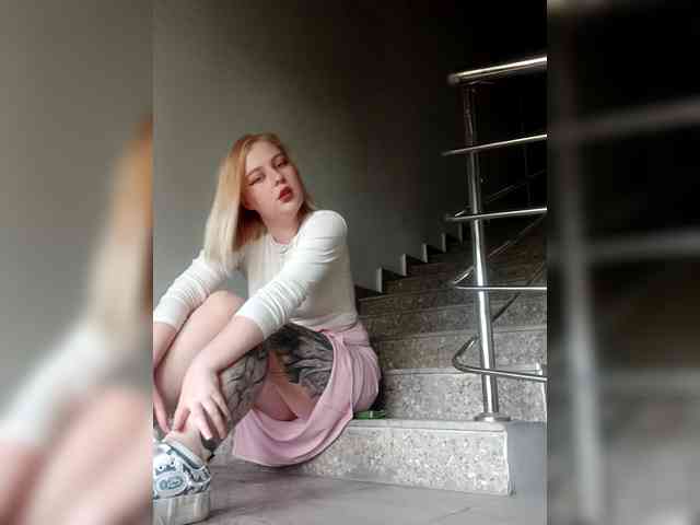 AliciaSvip webcam