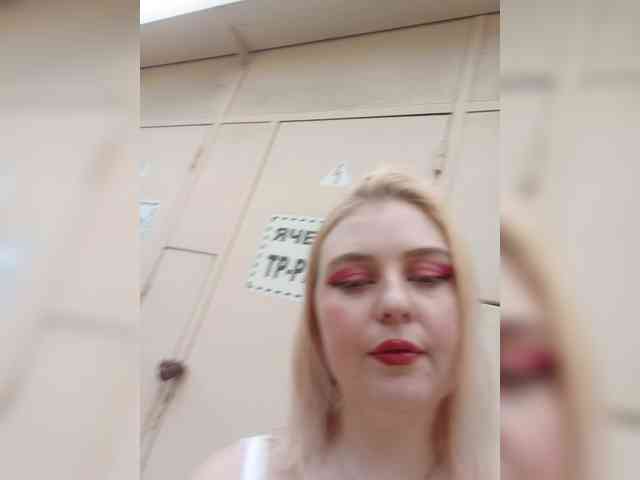 AliciaSvip webcam