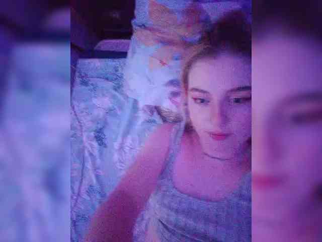 AliciaSvip webcam