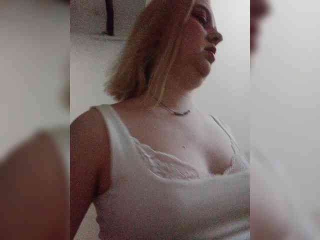 AliciaSvip webcam