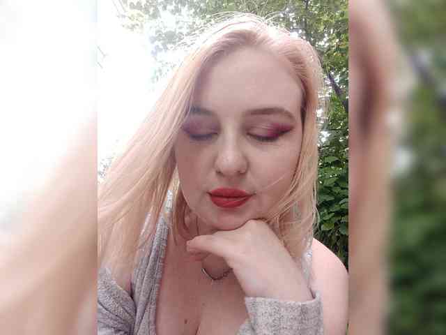 AliciaSvip webcam