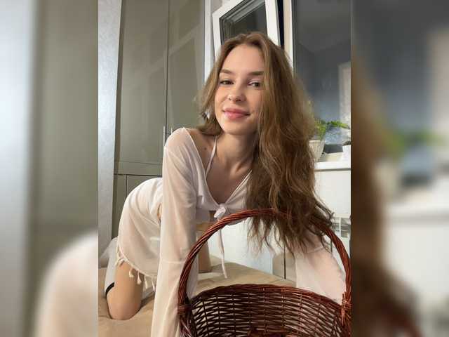 CutieDollBC live webcam show