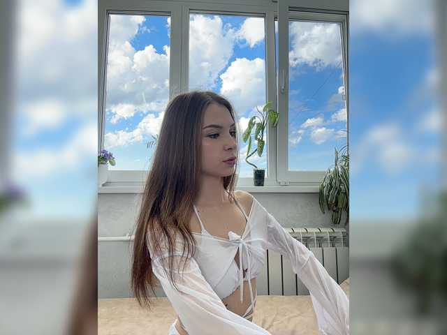 CutieDollBC live cam on BongaCams