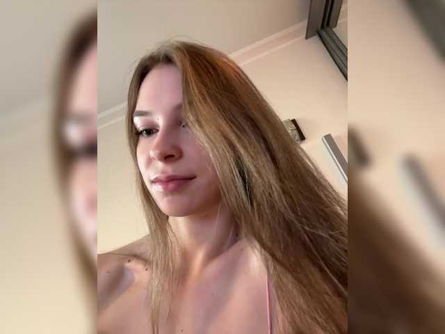 CutieDollBC live webcam show