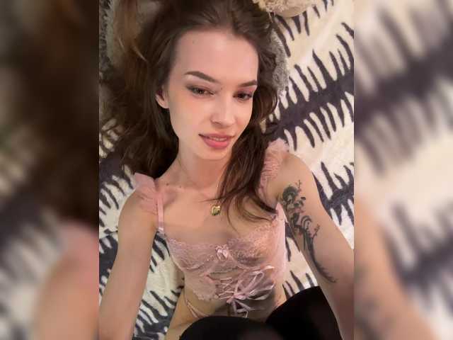 CutieDollBC live cam on BongaCams