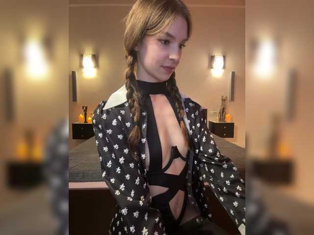 CutieDollBC live cam on BongaCams