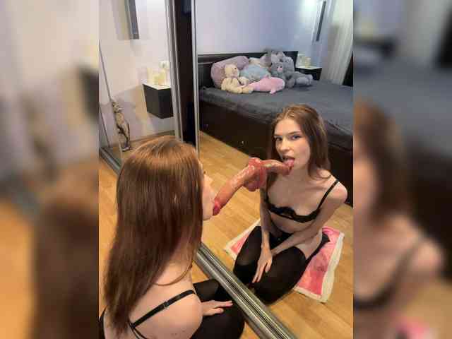 WednesdayFridayAddams webcam