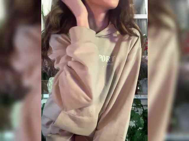 WednesdayFridayAddams webcam