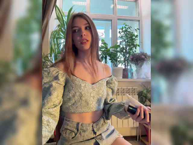 WednesdayFridayAddams webcam