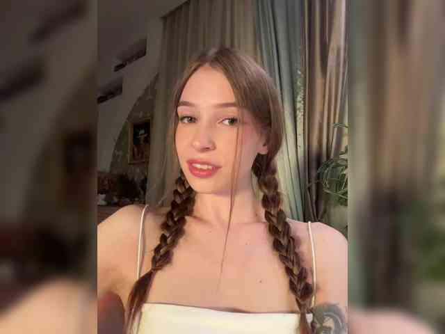 WednesdayFridayAddams webcam