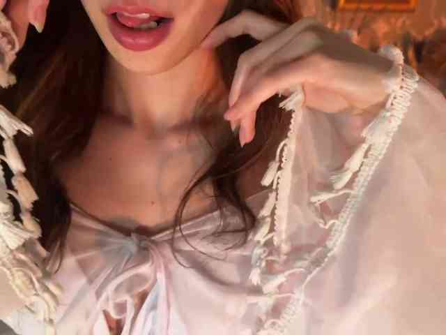 CutieDollBC Live Webcam on BongaCams