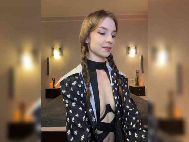 CutieDollBC Sex Cam Show