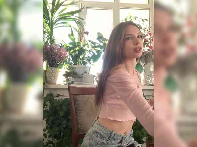 WednesdayFridayAddams webcam