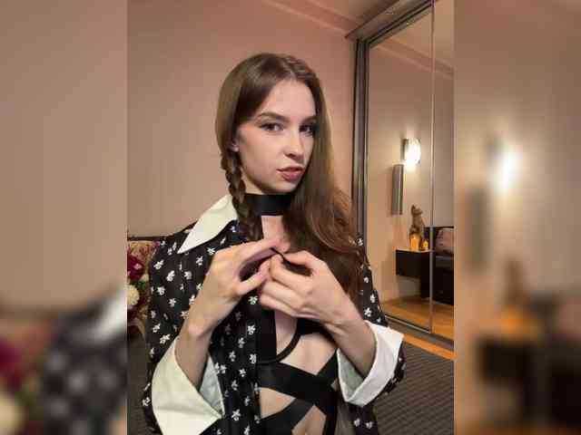 CutieDollBC Sex Cam Show