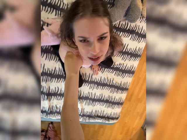 WednesdayFridayAddams webcam