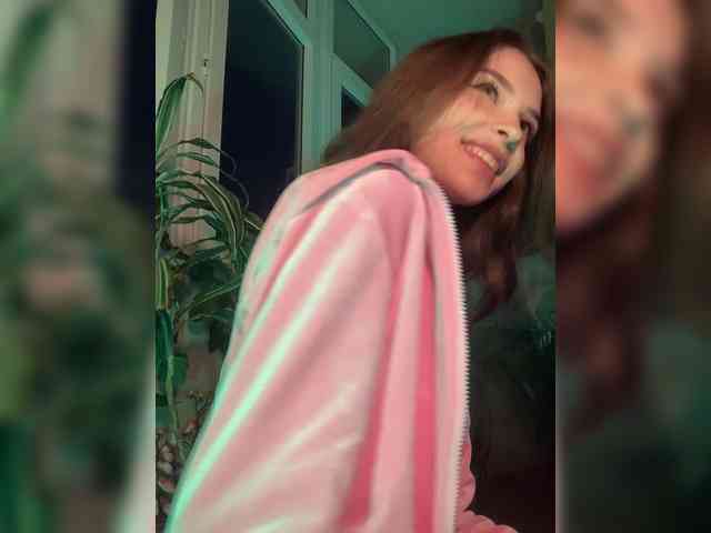 WednesdayFridayAddams webcam