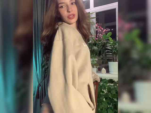 WednesdayFridayAddams webcam