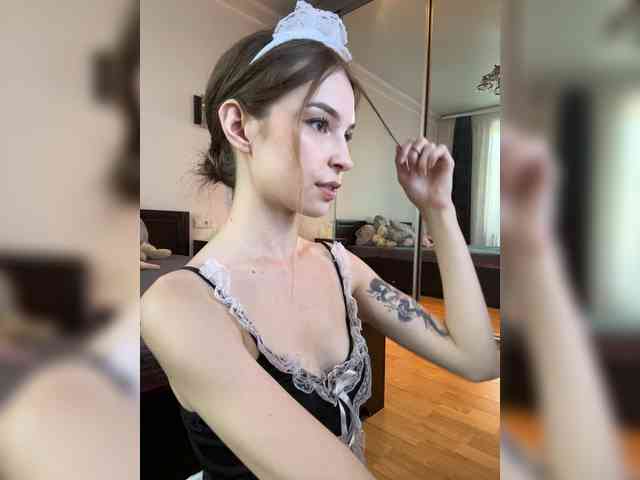 WednesdayFridayAddams webcam