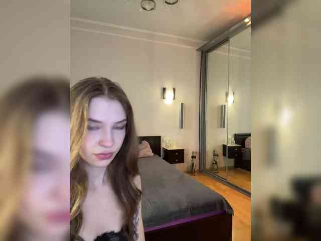WednesdayFridayAddams webcam