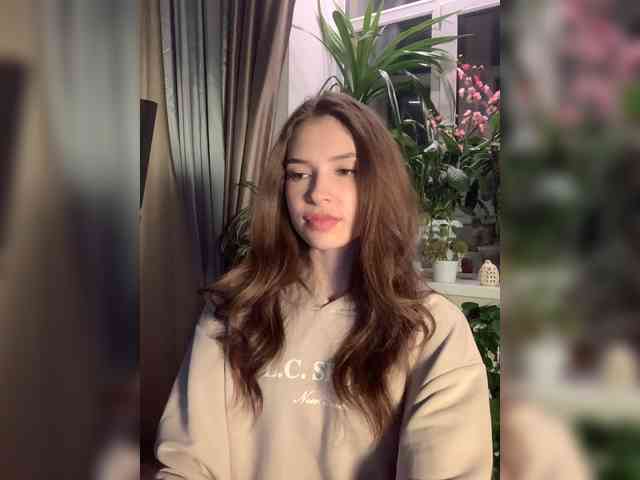 WednesdayFridayAddams webcam