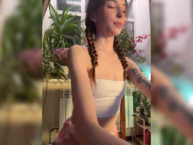 WednesdayFridayAddams webcam