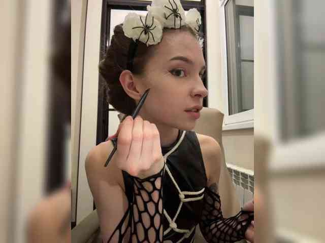 MorningAlisa live female cam on bongacams