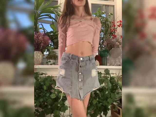 WednesdayFridayAddams webcam