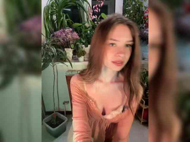 WednesdayFridayAddams webcam