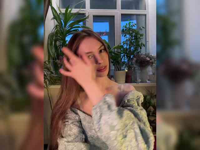 WednesdayFridayAddams webcam